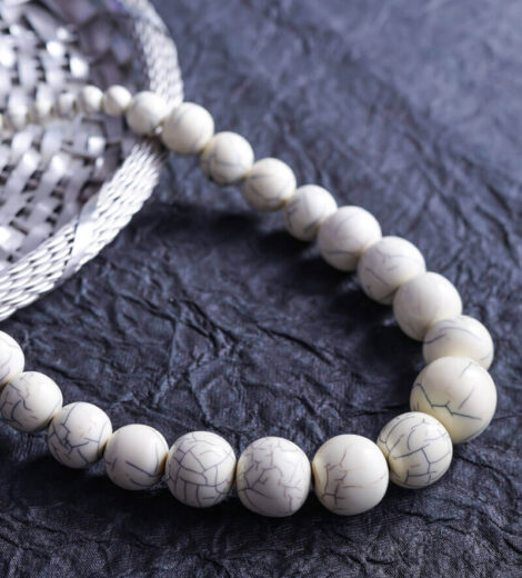 White Print Resin Bead Necklace