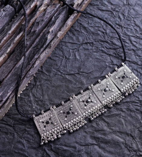 Silver Metal Black Choker Set With Earrings